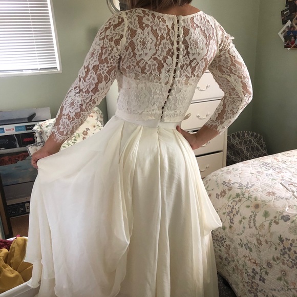 Two piece bridal set: Size M top & size 28 skirt - Picture 2 of 3